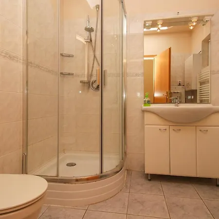 399 - Modern Szállás, Vízparti Apartmanban Apartman *