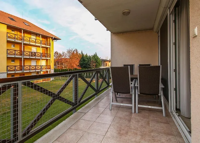 Appartement 399 - Modern Szallas, Vizparti Apartmanban